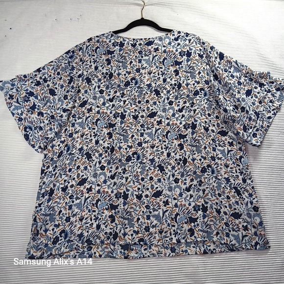 Premise Women blouse Sz 2X Floral Print Short sleeve Circular Cup White Blue - Picture 7 of 8